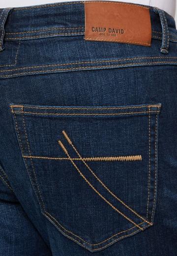 Узкие джинсы