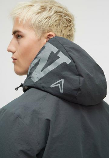 Зимняя куртка