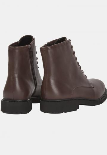 Ботинки на шнуровке