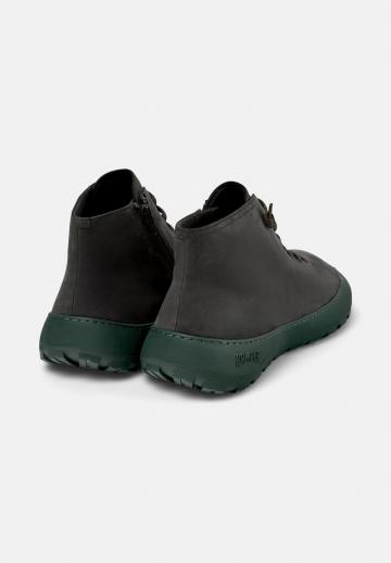 Ботинки на шнуровке