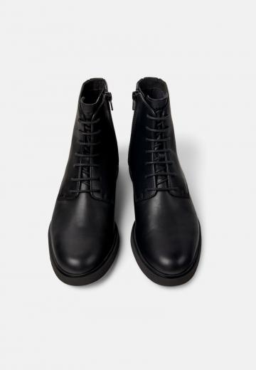 Ботинки на шнуровке