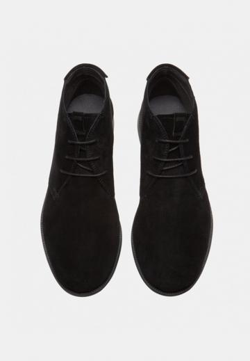 Ботинки на шнуровке