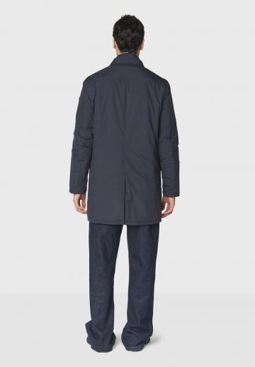 Короткое пальто