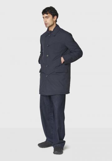 Короткое пальто