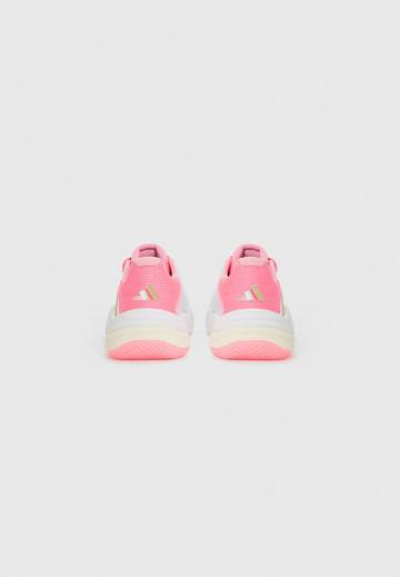 Теннисные кроссовки