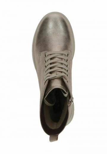 Ботинки на шнуровке