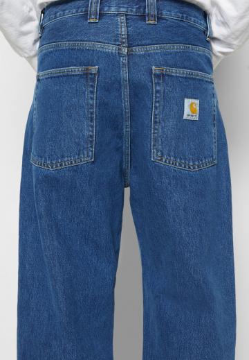 Свободные джинсы