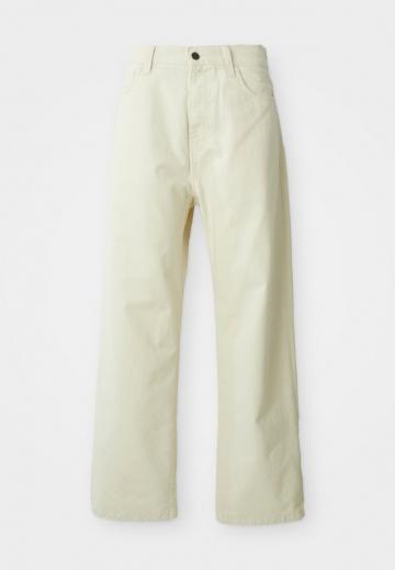 Свободные джинсы