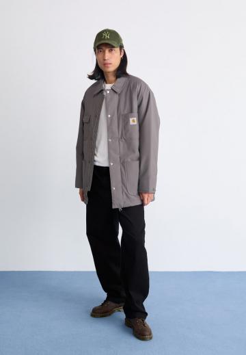 Короткое пальто