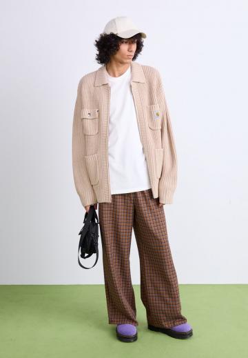 Вязаная кофта