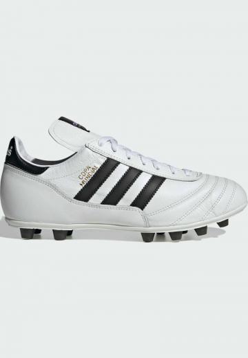 Футбольные бутсы