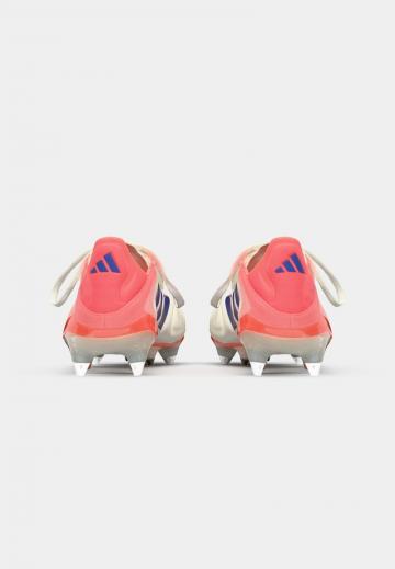 Футбольные бутсы