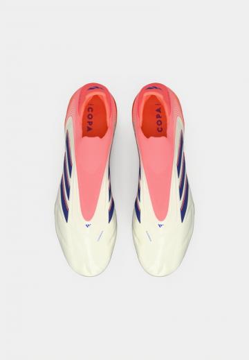 Футбольные бутсы