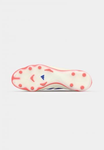 Футбольные бутсы