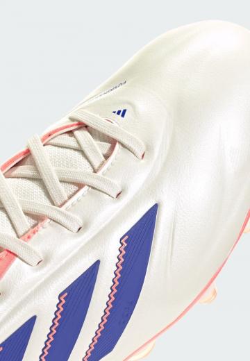 Футбольные бутсы