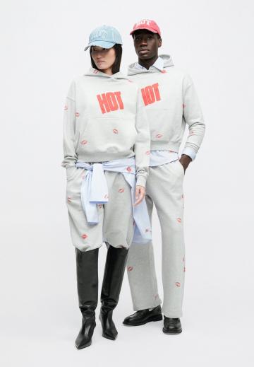 Пуловер с капюшоном