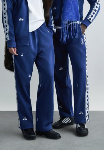 Спортивные штаны