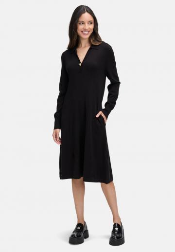 Вязаное платье