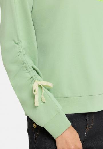 Пуловер с капюшоном