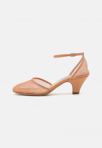 Туфли с ремешком