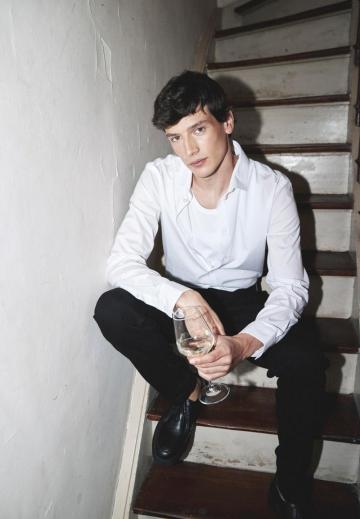 Прямые джинсы