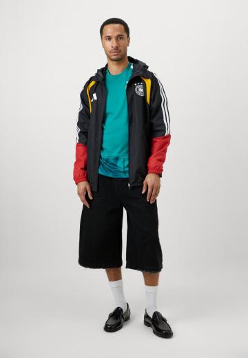 Куртка-дождевик