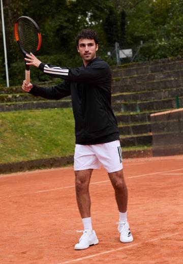 Теннисные кроссовки