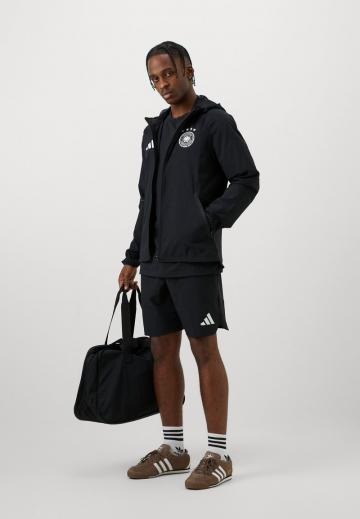 Куртка-дождевик