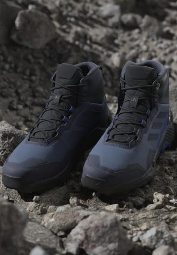 Походные ботинки