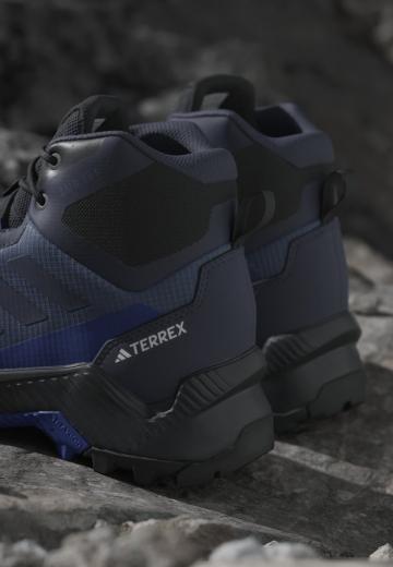 Походные ботинки