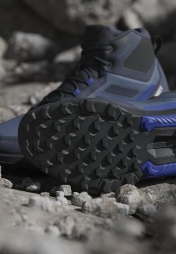 Походные ботинки