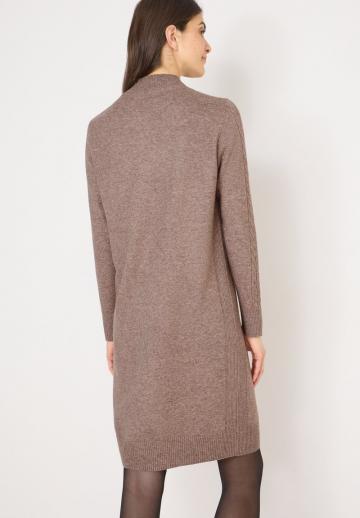 Вязаное платье