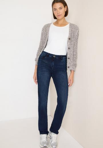 Узкие джинсы