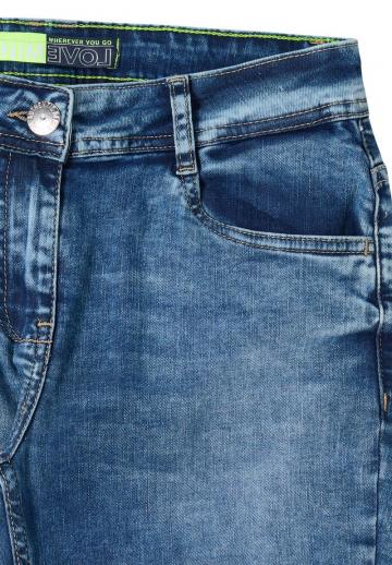 Узкие джинсы