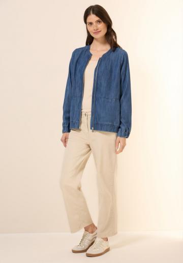 Джинсовая куртка