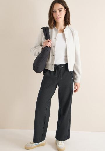 Спортивные штаны