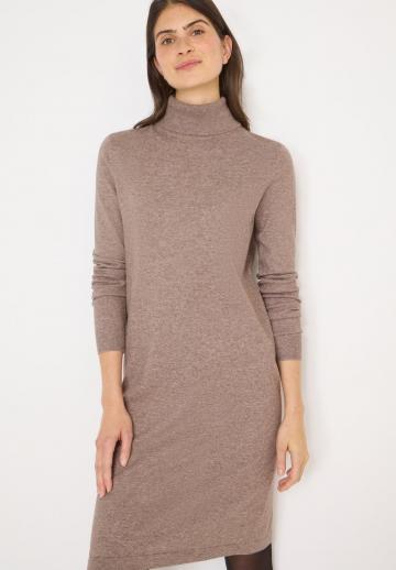 Вязаное платье