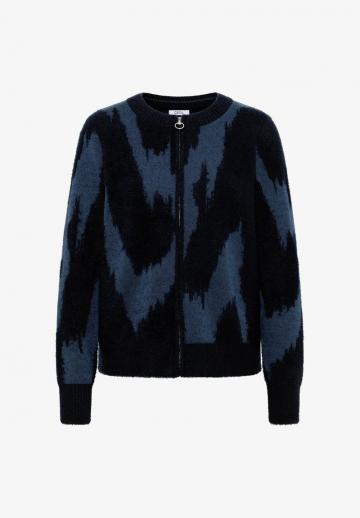 Жаккардовая вязаная кофта