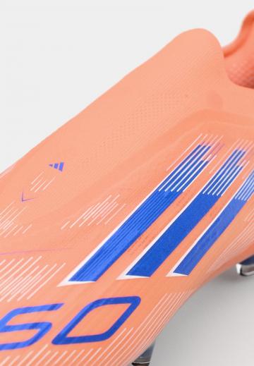 Футбольные бутсы