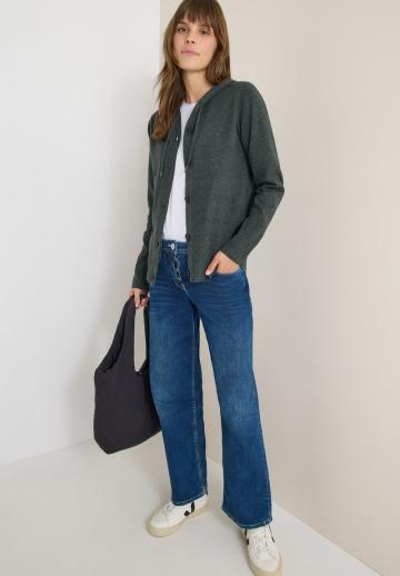 Вязаная кофта