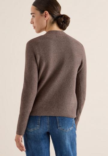 Вязаная кофта