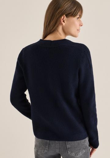 Вязаная кофта