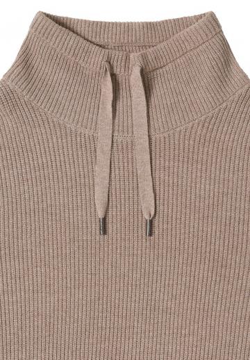 Вязаное платье