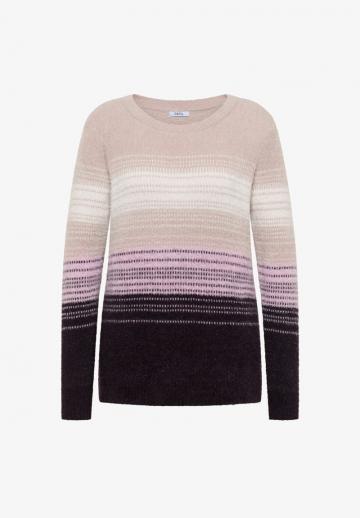 Пуловер в полоску