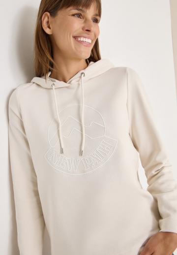 Пуловер с капюшоном