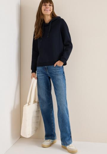 Пуловер с капюшоном