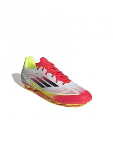 Футбольные бутсы