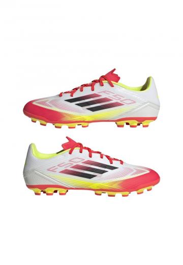 Футбольные бутсы