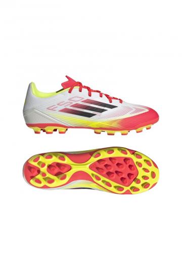 Футбольные бутсы