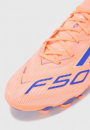 Футбольные бутсы